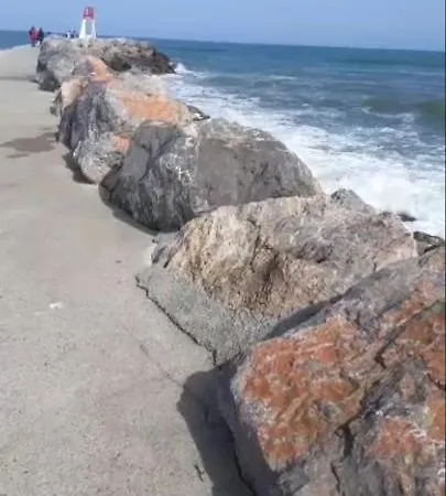 - Les Hauts D'azur Daire Saint-Pierre-la-Mer (Aude)